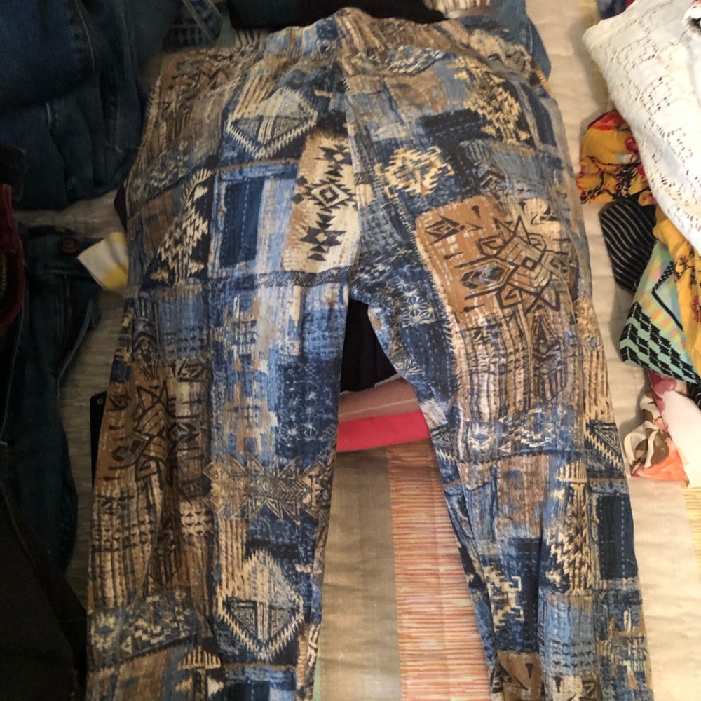 patterned leggings